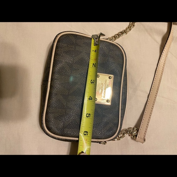 Michael Kors monogram crossbody bag - Picture 4 of 5